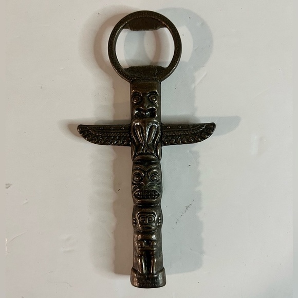 Vintage Totem Pole Souvenir Bottle Opener – British Columbia Collectible - Picture 1 of 7